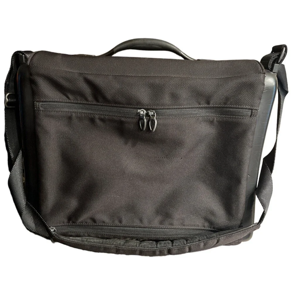 TUMI T3 Messenger Bag Flip Flap Black Briefcase 13in Laptop Computer 6401STE